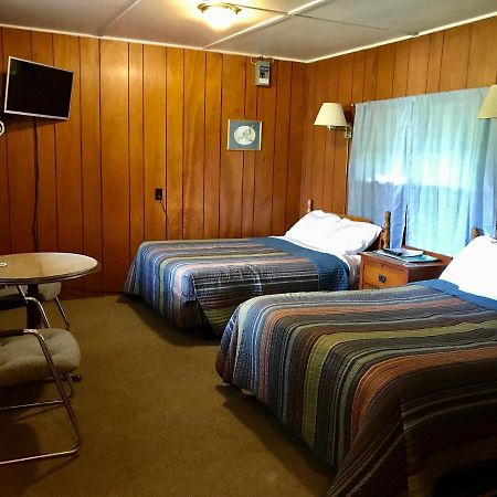 Chamber Lane Motel Round Lake Kültér fotó