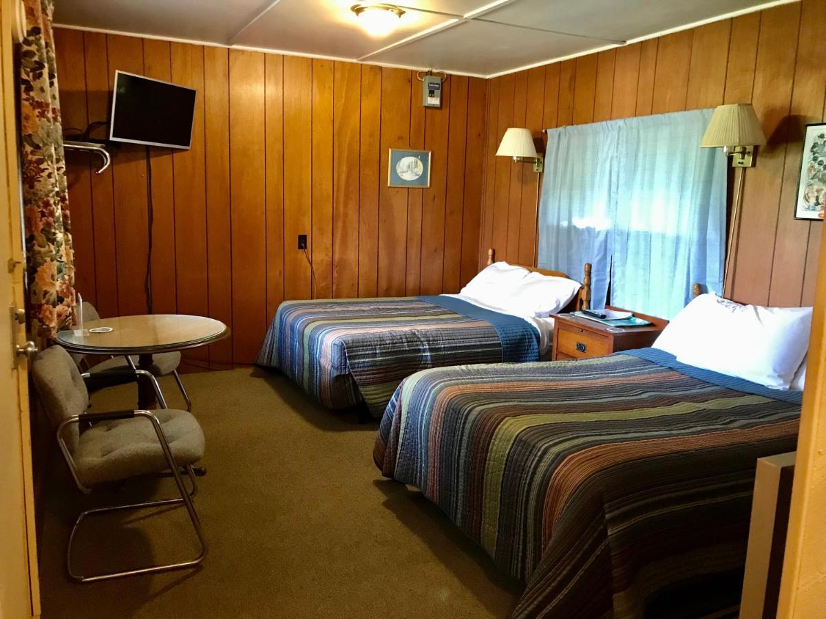 Chamber Lane Motel Round Lake Kültér fotó