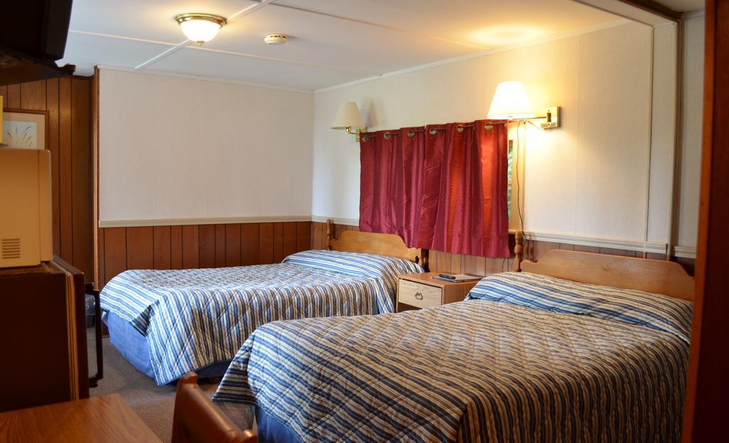 Chamber Lane Motel Round Lake Szoba fotó