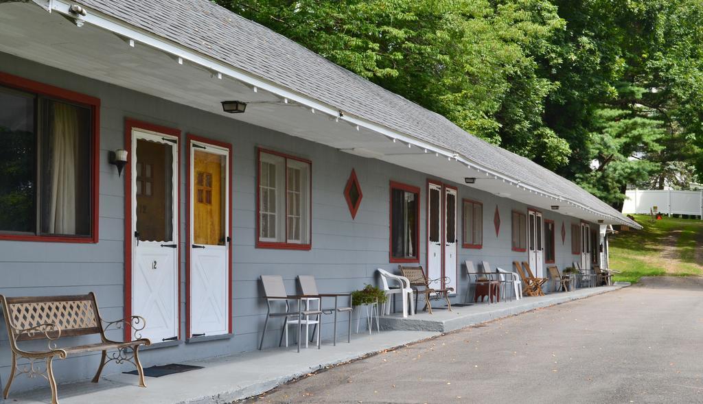 Chamber Lane Motel Round Lake Kültér fotó