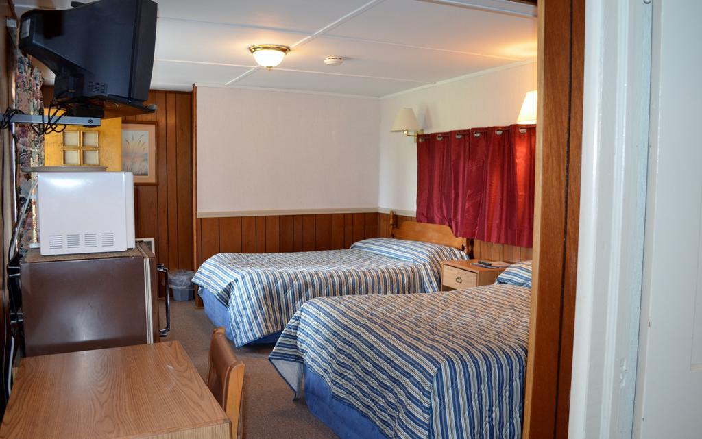 Chamber Lane Motel Round Lake Szoba fotó